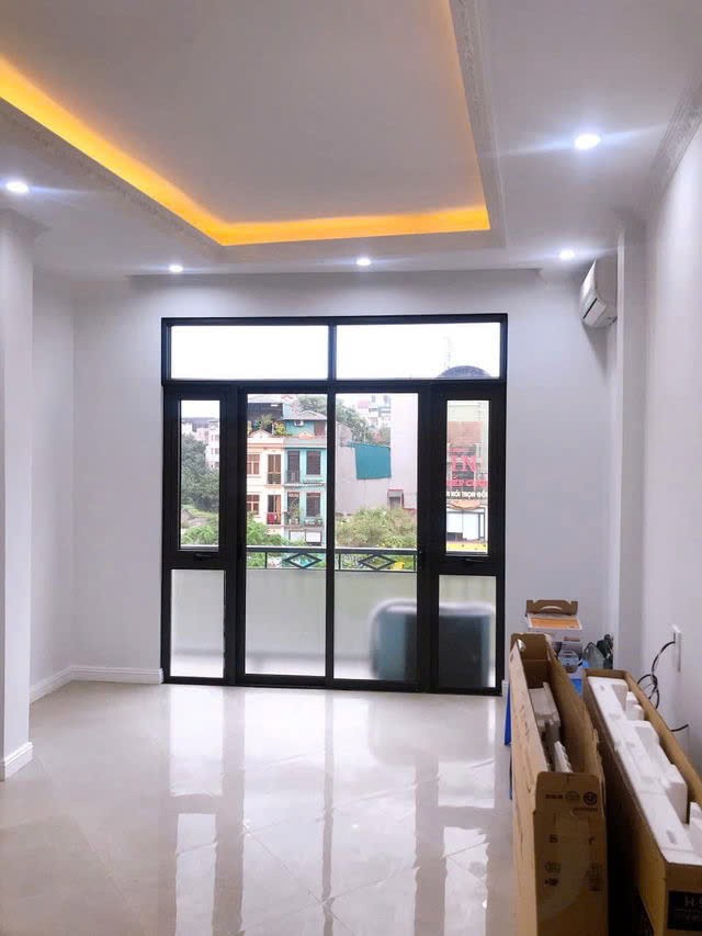 NHÀ MỚI MẶT PHỐ Tây Sơn - Đống Đa 35m2,X 5 tầng, mặt tiền 7m,21 tỷ.KINH DOANH CÓ THANG MÁY. 5