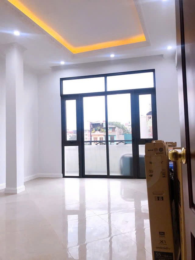 NHÀ MỚI MẶT PHỐ Tây Sơn - Đống Đa 35m2,X 5 tầng, mặt tiền 7m,21 tỷ.KINH DOANH CÓ THANG MÁY. 2