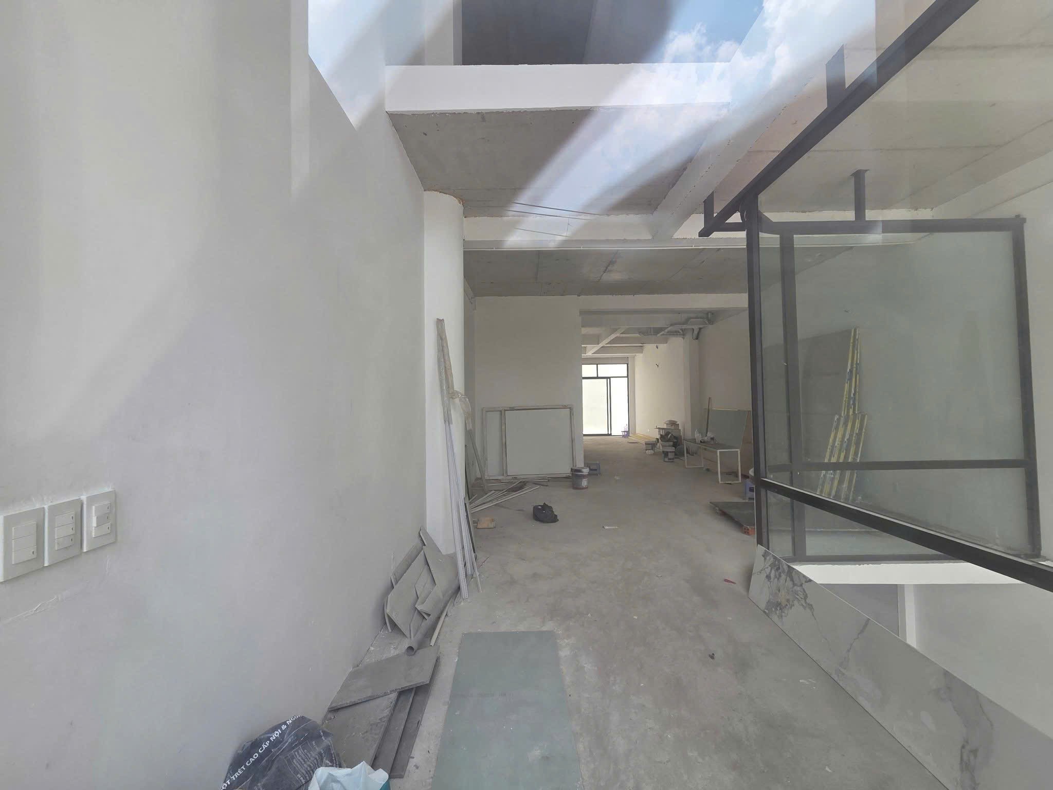 Cho thuê Nhà mặt tiền Phường An Phú, Quận 2, Diện tích 150m², Giá 170 Triệu/tháng