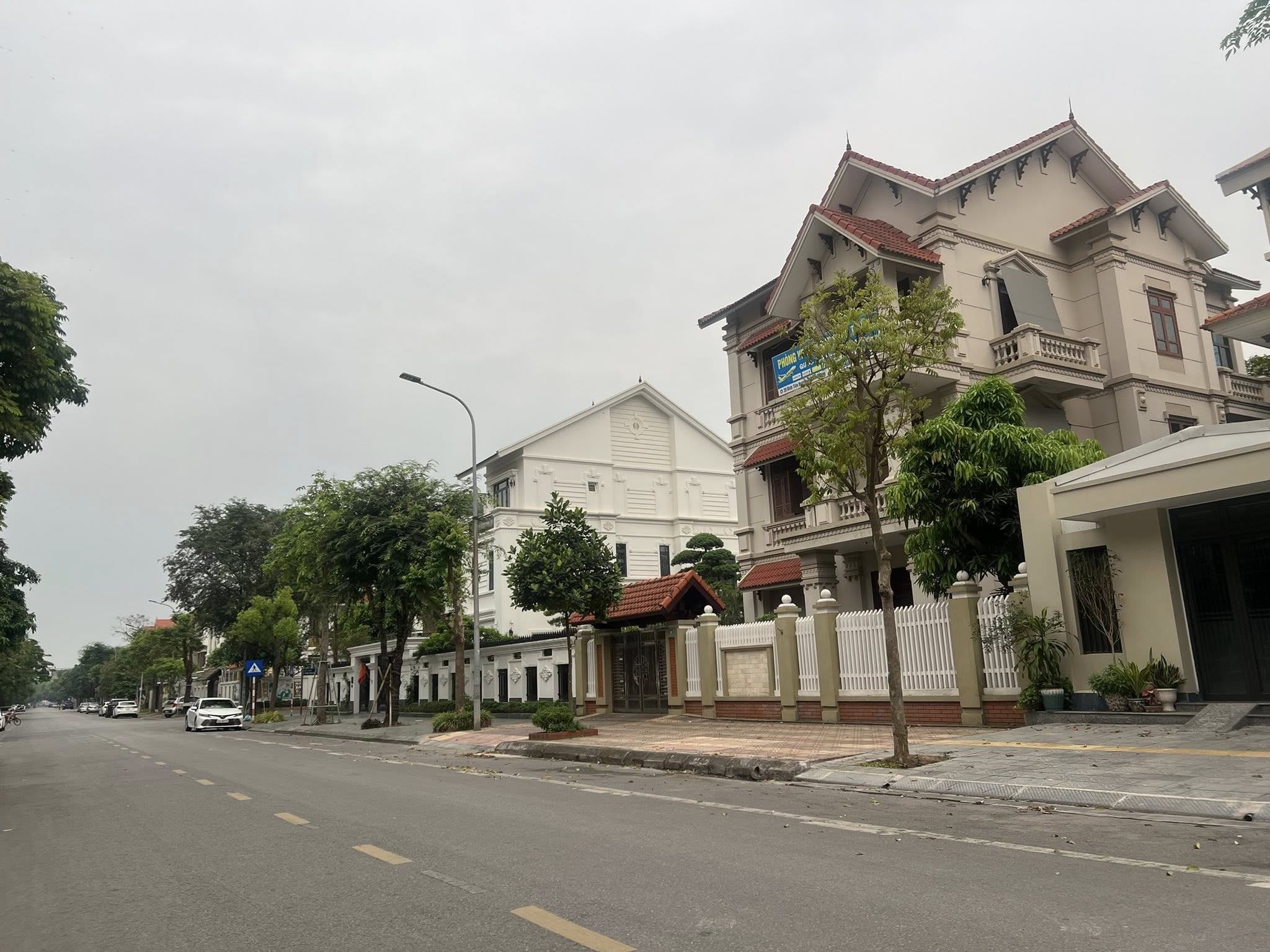 Bán đất mặt đường Đinh Tiên Hoàng, Đông Nam Cường, TP HD, 68m2, mt 4m, đường 21.5m