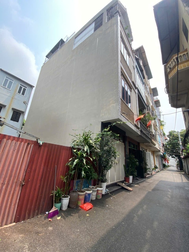 BÁN ĐẤT ĐỨC GIANG – PHÂN LÔ – Ô TÔ VÀO – TẶNG THIẾT KẾ 6 TẦNG THANG MÁY 2