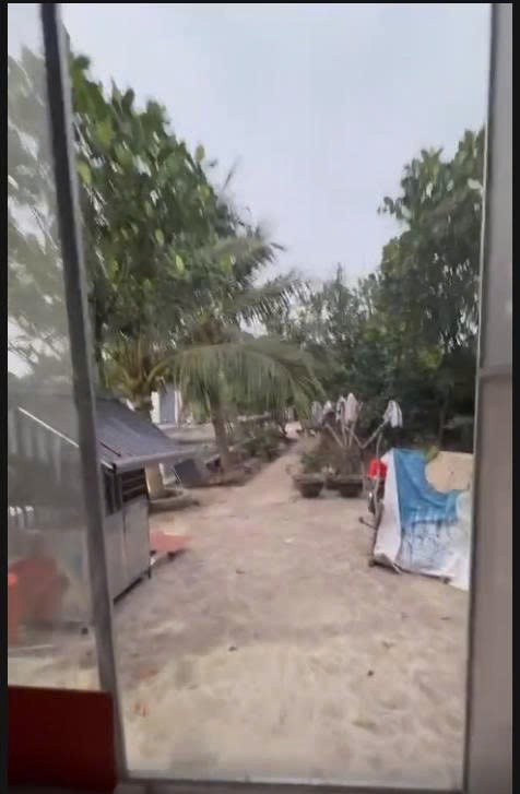 Bán nhà vườn đẹp xã Lam Điền (cũ nay thuộc xã Quảng Bị), 1400m2, mặt tiền 40m, đường bê tông ô tô,