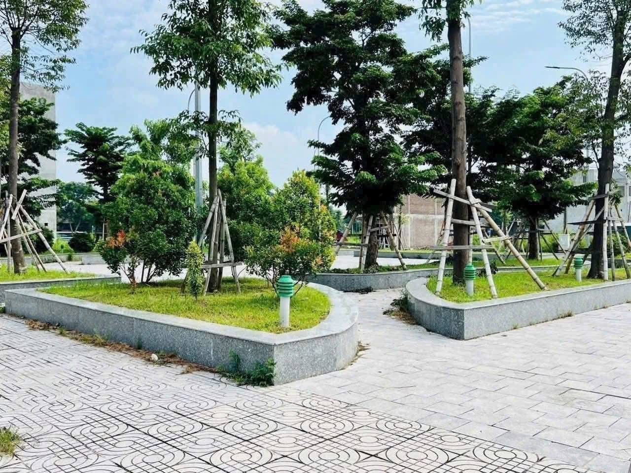 Bán lô đất góc KĐT Tuệ Tĩnh, ph Cẩm Thượng, TP Hải Dương, 107.73m2, cực rẻ chỉ 5.x tỷ 2