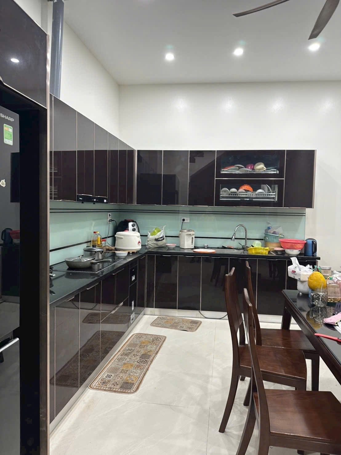 Bán căn nhà 3 tầng lô góc giáp KDC Ngọc Châu, Đông Triều, TP HD, 64.75m2, 3 ngủ, 3vs, 4.1x tỷ 2