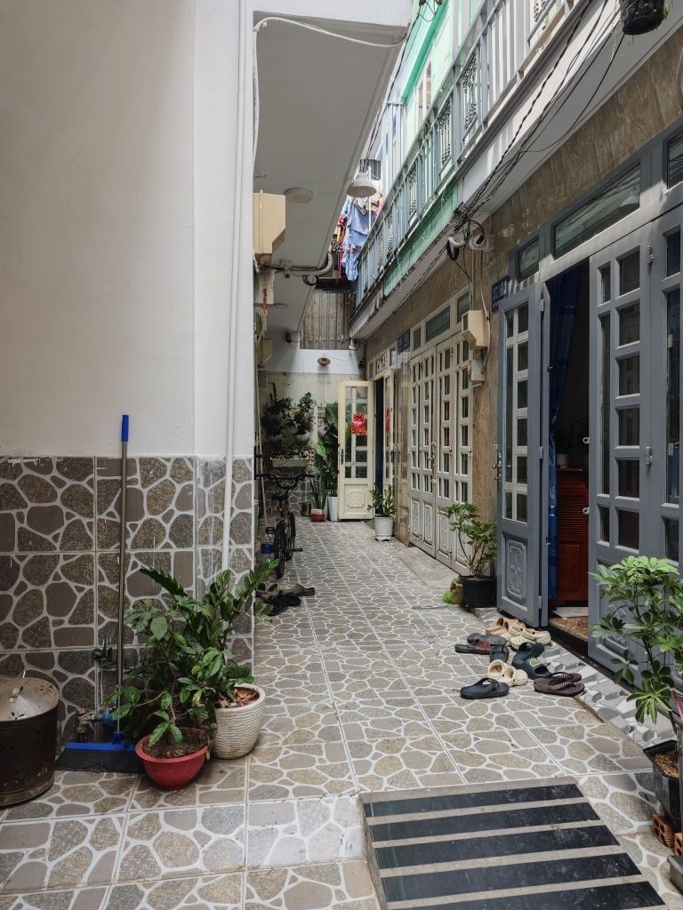 NHÀ 24M2 TẦNG ĐÚC THẬT - SÁT VÁCH VẠN PHÚC CITY VÀ KHU BIỆT THỰ THỦ ĐỨC GARDEN HOMES 5