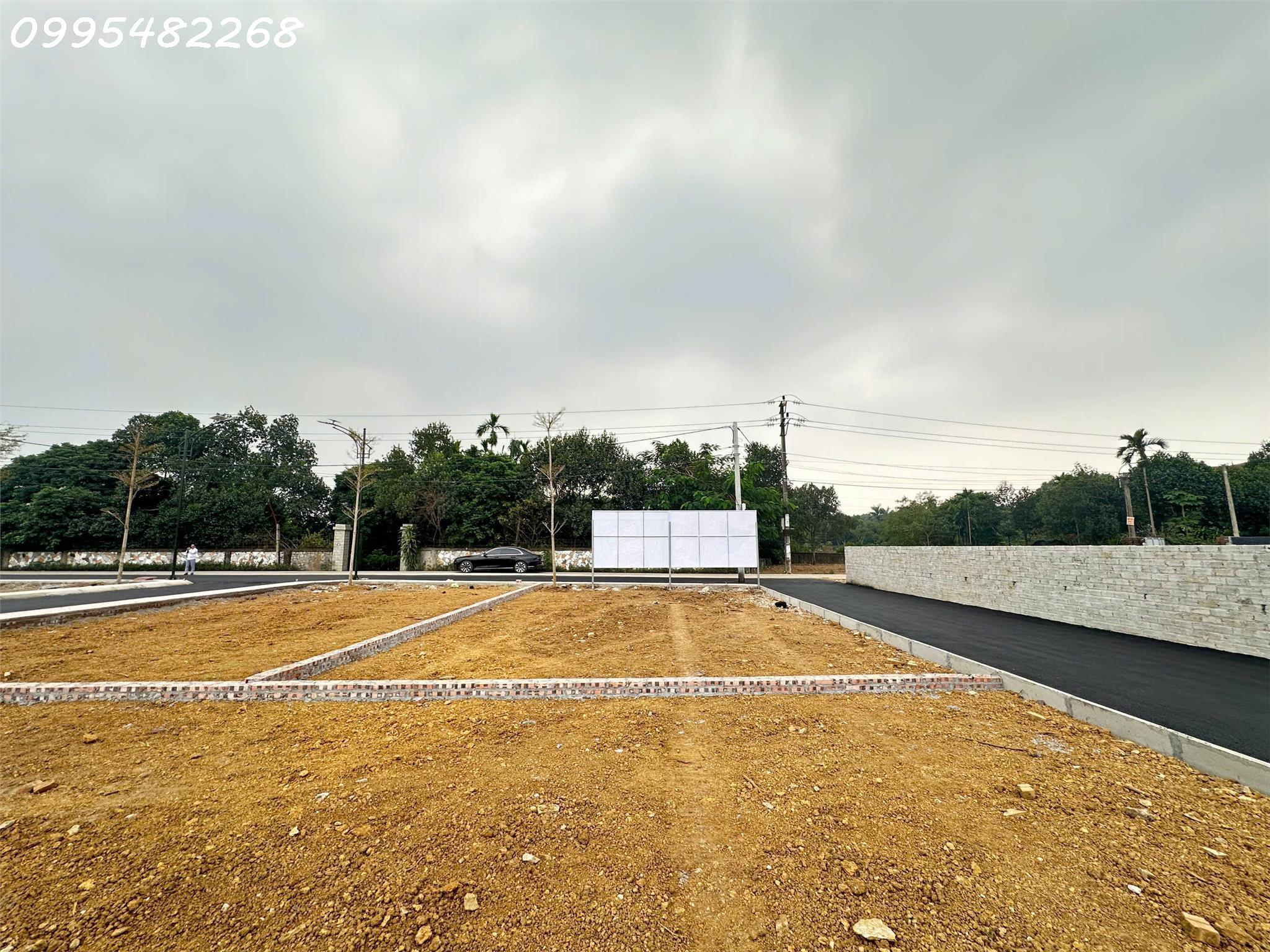 Bán gấp lô chính chủt 100m2 gần Đại học Quốc Gia, khu vực trung tâm Hòa Lạc. Phù hợp xây trọ, đầu 2