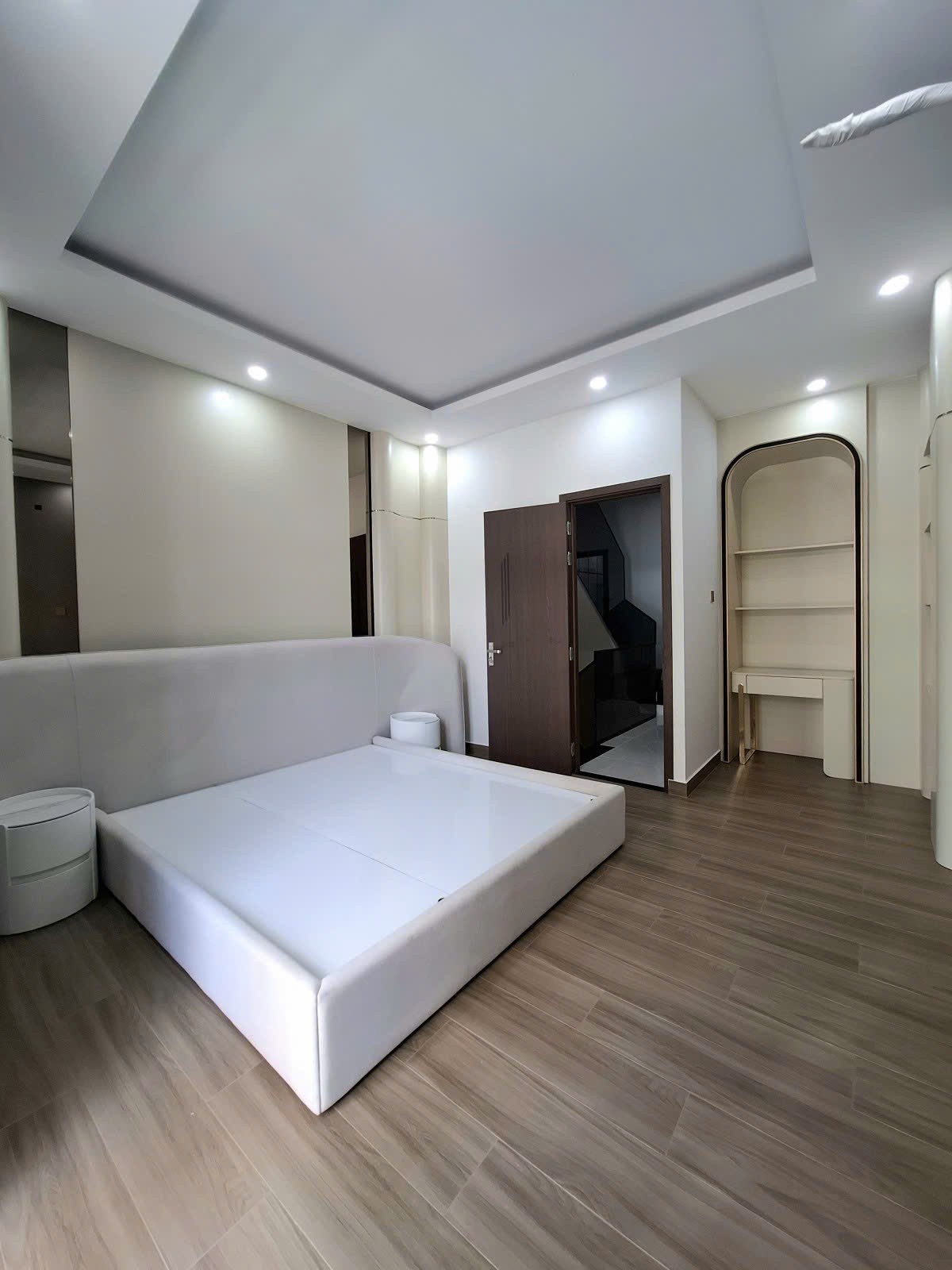 MẶT TIỀN HẺM XE TẢI HUỲNH THIỆN LỘC 52M2 5 TẦNG THANG MÁY CHỈ 10.6 TỶ 11