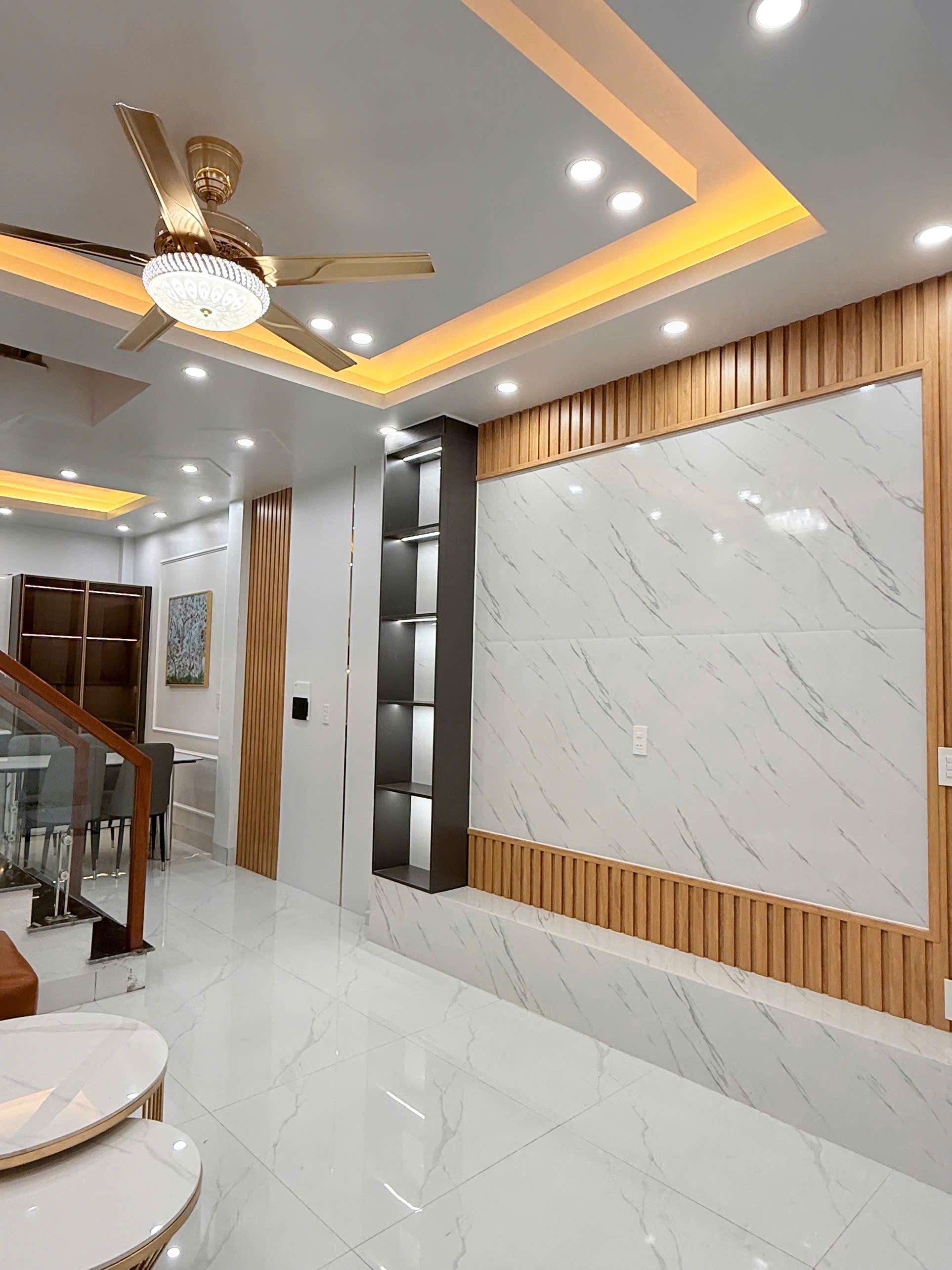 bán nhà 3 tầng mới trung tâm kì bá cách phan bá vành 10m, có thể kinh doanh nhỏ được 3