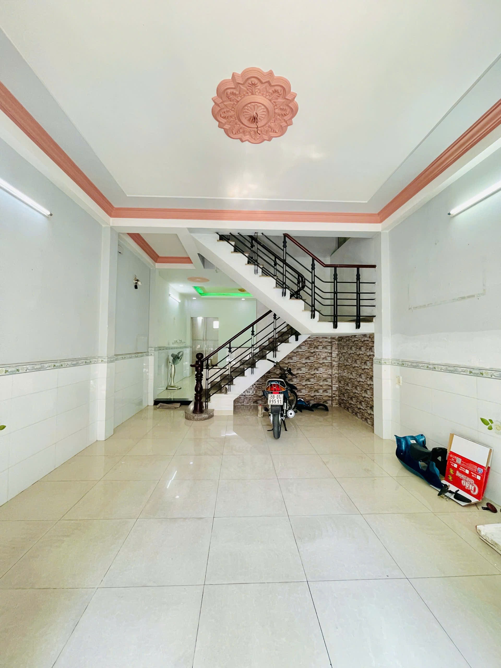 GIÁP LÊ VĂN QUỚI BÌNH TÂN 70M2 HXH 2 TẦNG SHR CHỈ 4.95 TỶ