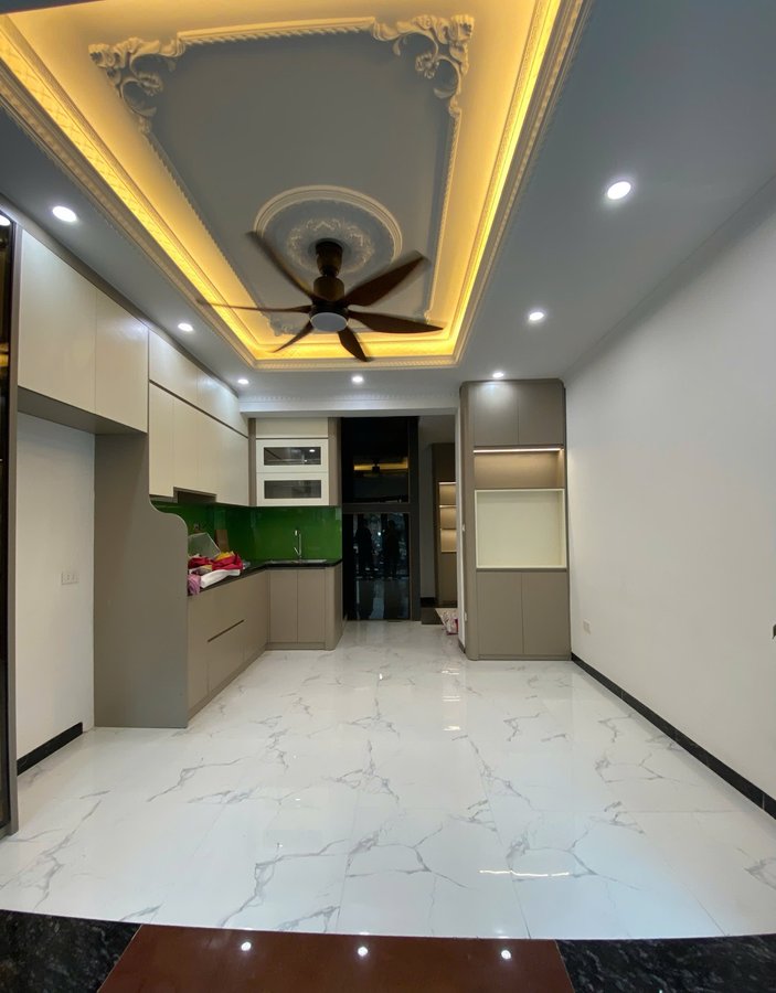 Bán nhà 30m2 xây 5 tầng thang máy mặt ngõ 296 Minh Khai 2