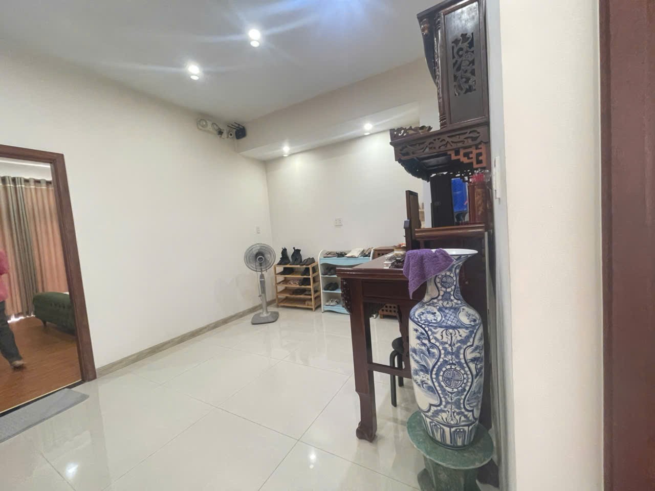 Bán nhà Quận 7 đường số 45 Tân Quy cũ dt 8x18m 2 lầu áp mái giá 33 tỷ 3
