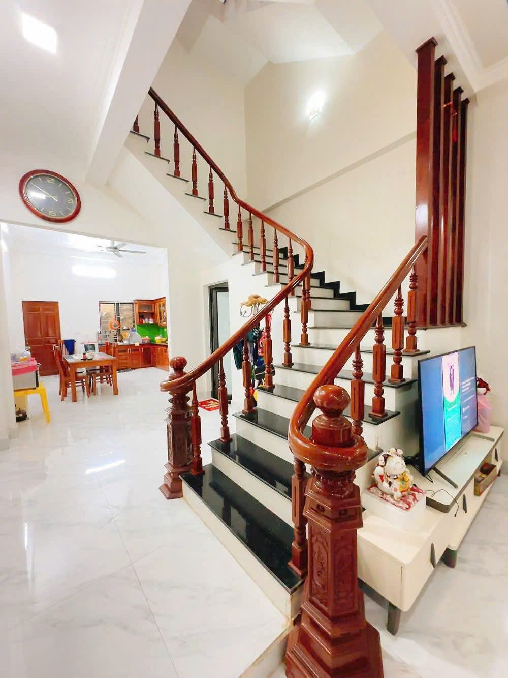 bán nhà 3 tầng tái định cư trần lãm, chủ chuyển công tác xa cần bán 3