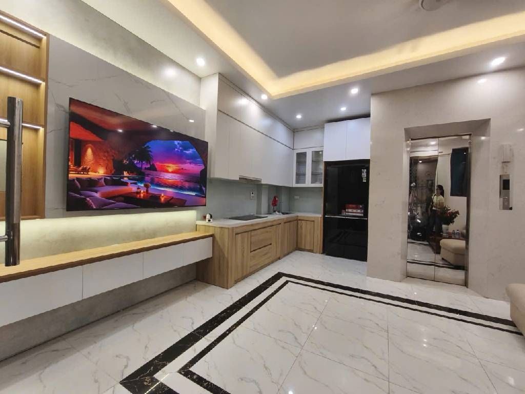 Cần bán Nhà mặt tiền đường Trương Định, Phường Trương Định, Diện tích 37m², Giá 9.85 Tỷ 2