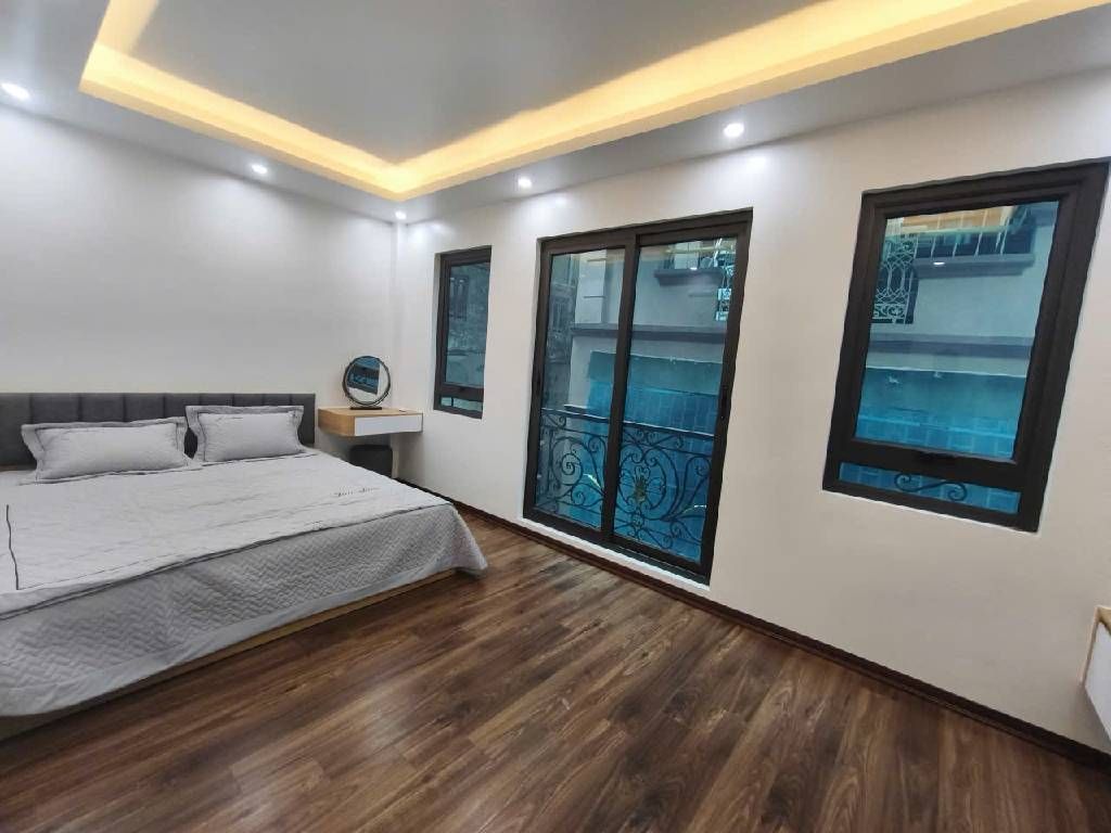 Cần bán Nhà mặt tiền đường Trương Định, Phường Trương Định, Diện tích 37m², Giá 9.85 Tỷ 5