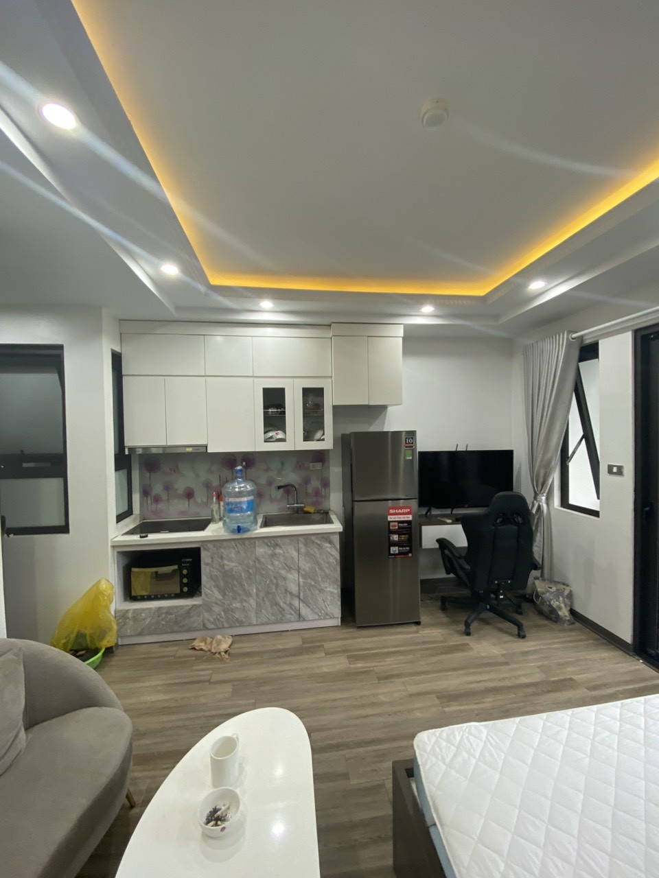 Cho thuê Apartment tại Trích Sài, Tây Hồ Full nội thất. Ngõ nông rộng, ban công thoáng. Chỉ 6tr 3