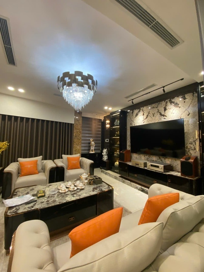 BIỆT THỰ MINI VIỆT HƯNG – 61m² – 6 TẦNG – GARA 2 Ô TÔ – NỘI THẤT NHẬT 3 TỶ 3