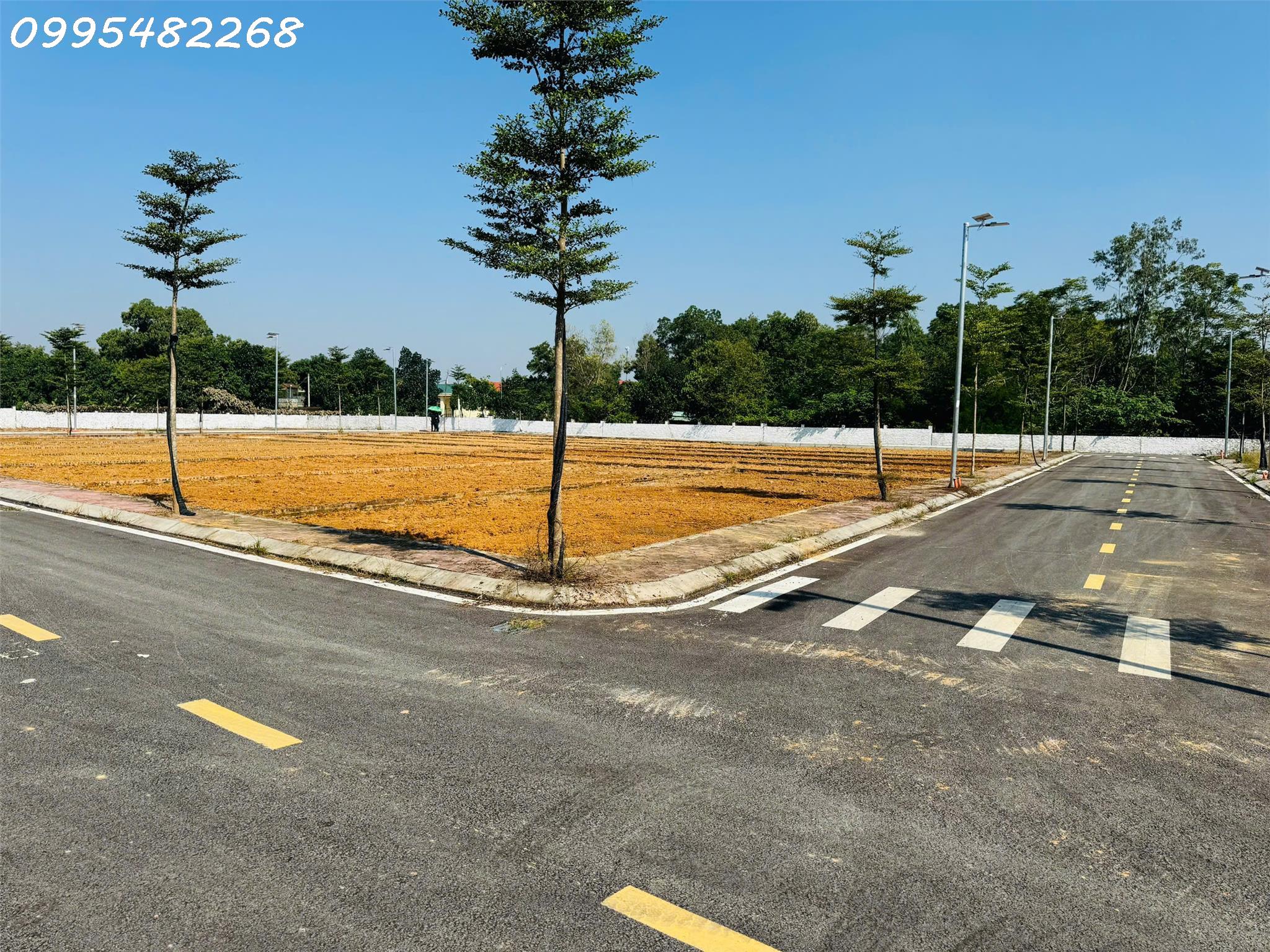 Cơ hội cuối cùng lô đất 100m2 gần Tân Xã, khu vực trung tâm Hòa Lạc. Phù hợp xây trọ, đầu tư sinh 4
