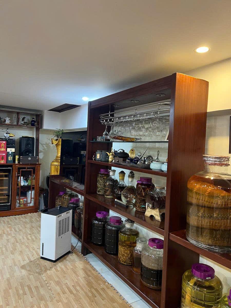 BÁN NHÀ SIÊU ĐẦU TƯ PHỐ CẦU GIẤY – NGUYỄN VĂN HUYÊN, DT 225M2, 4 TẦNG, MT 7.6M, GIÁ 56 TỶ 14