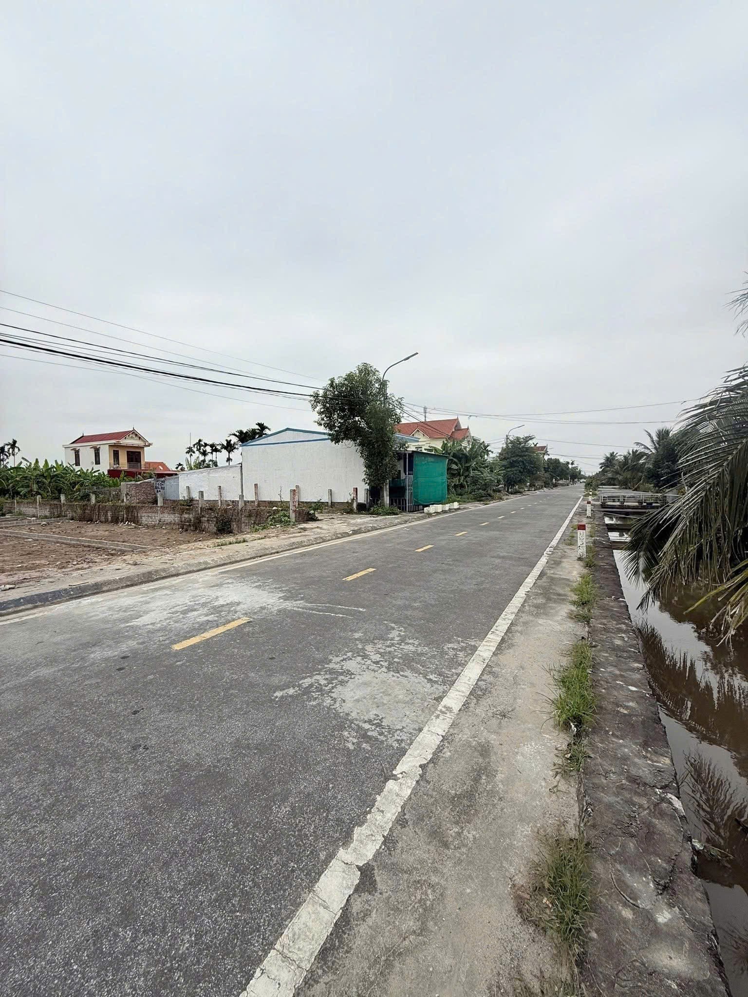[1.6x tỷ] Lô đất mặt đường Trung Nghĩa kinh doanh tốt hướng Đông Nam - ZALO 0567 222 555 5