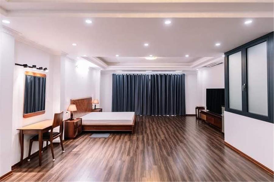 BÁN NHÀ THẠCH BÀN - NỘI THẤT CỰC ĐẸP - Ô TÔ VÀO TẬN CỬA - 30M RA  Ô TÔ TRÁNH HƠN  7 TỶ 3