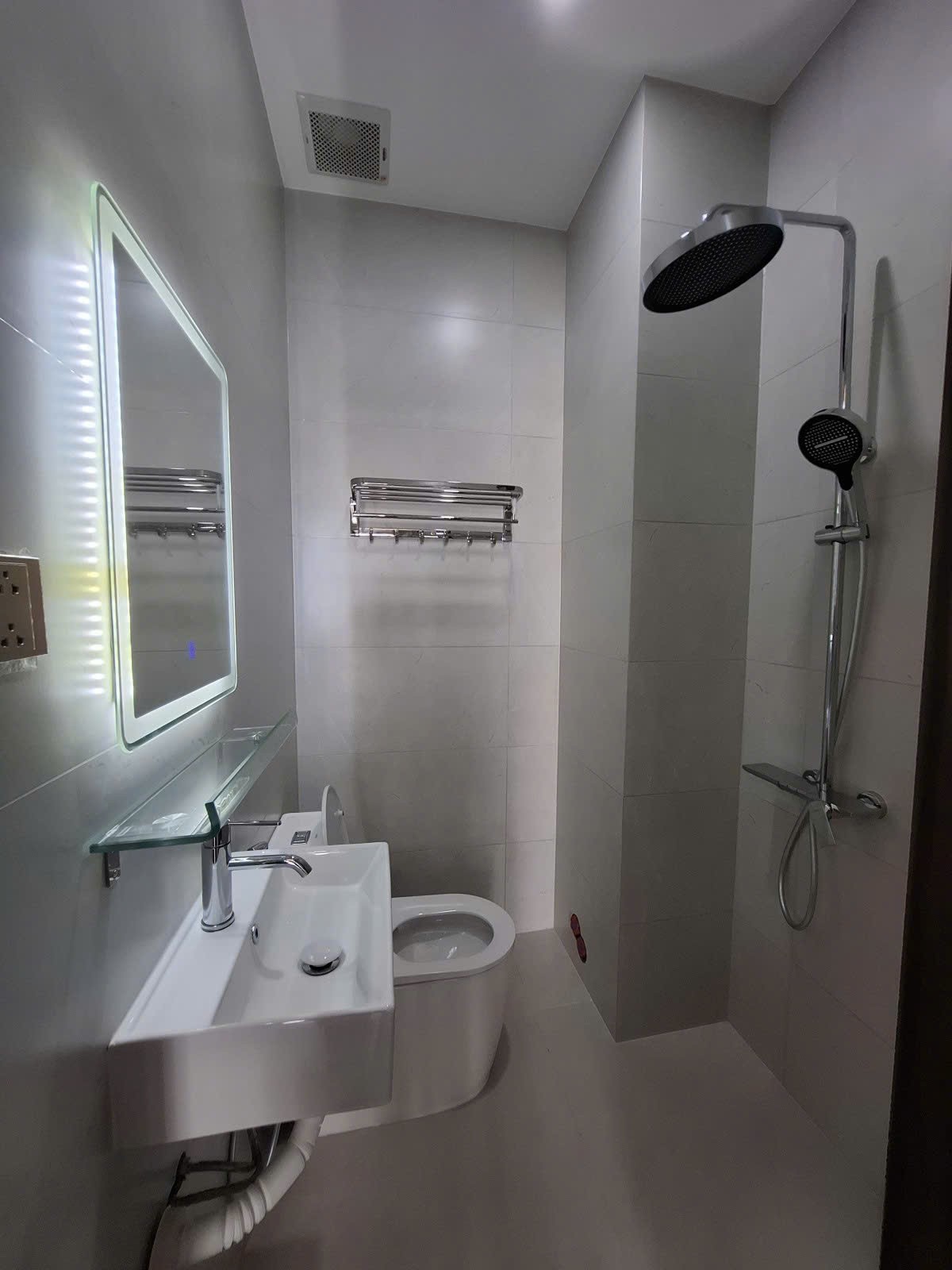 MẶT TIỀN HẺM XE TẢI HUỲNH THIỆN LỘC 52M2 5 TẦNG THANG MÁY CHỈ 10.6 TỶ 4