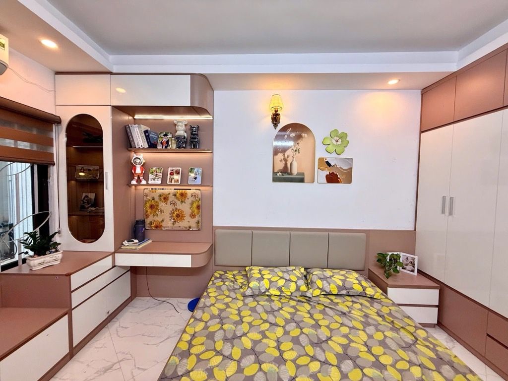 Cần bán Nhà mặt tiền đường Ngõ Gốc Đề, Phường Mai Động, Diện tích 32m², Giá 8.35 Tỷ 5