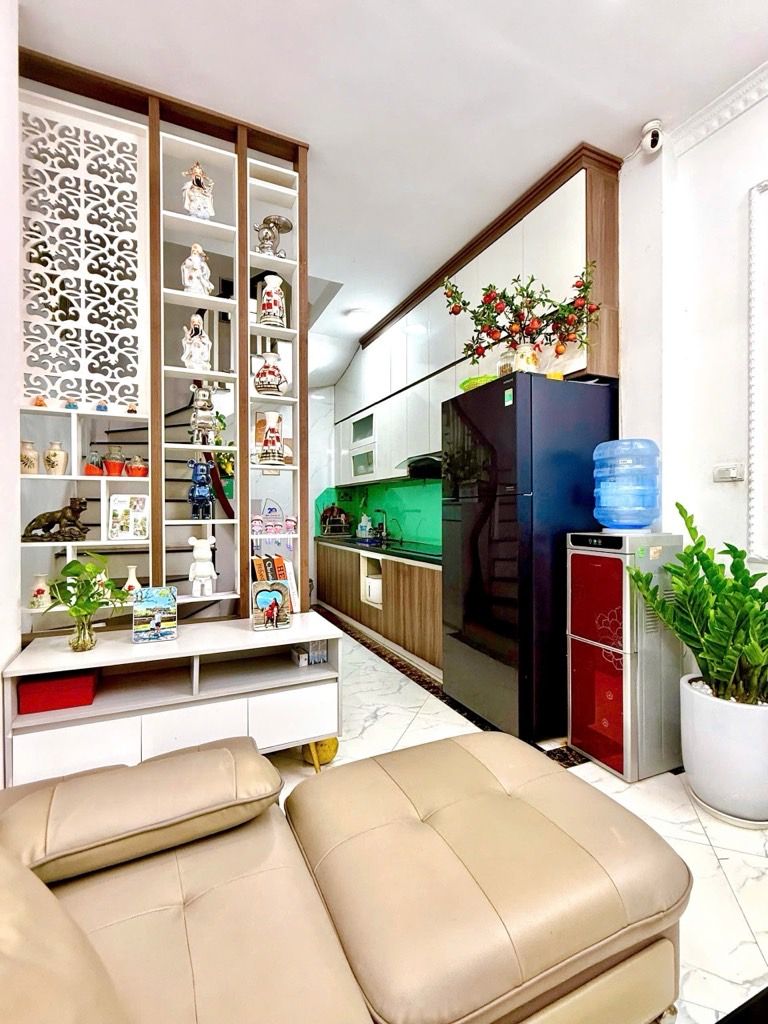 Cần bán Nhà mặt tiền đường Ngõ Gốc Đề, Phường Mai Động, Diện tích 32m², Giá 8.35 Tỷ 6