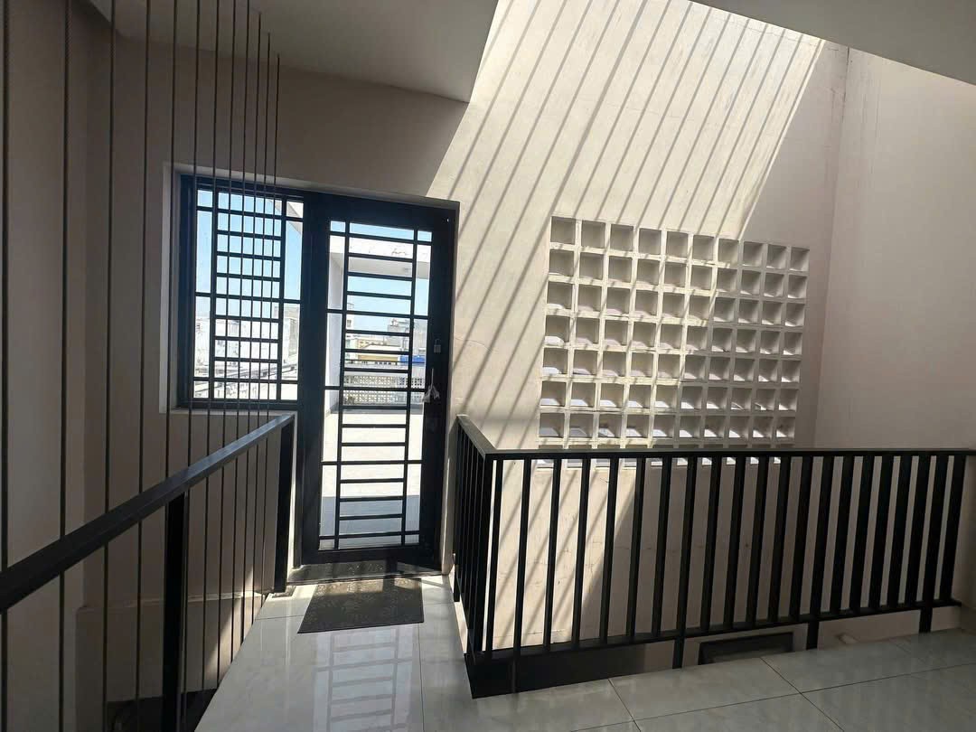 CHO THUÊ NHÀ NGUYÊN CĂN LIỀN KỀ VẠN PHÚC CITY 3PN, FULL NỘI THẤT GIÁ 19TR 5