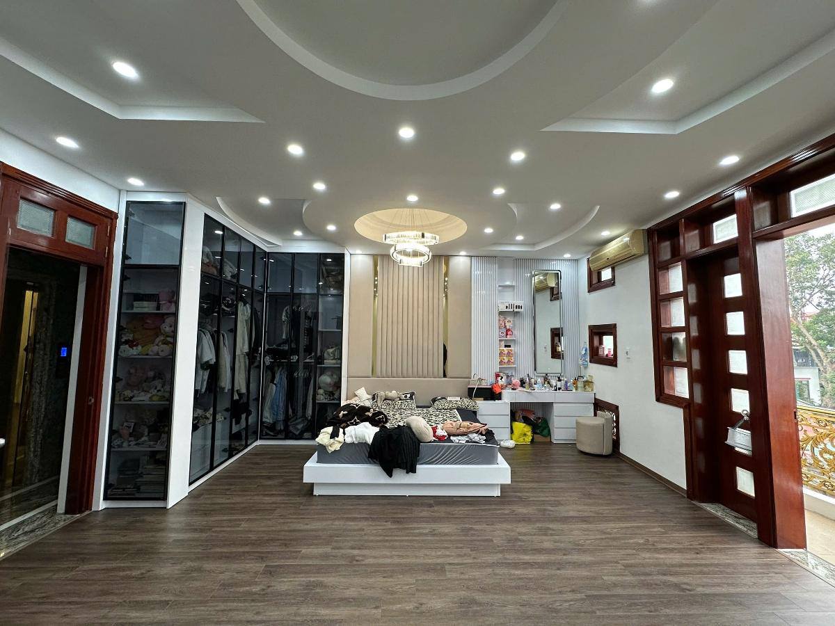 BÁN NHANH NHÀ LÊ VĂN THIÊM, DT65M2 MT6.2M, PHÂN LÔ VỈA HÈ, OTO TRÁNH KINH DOANH VP, 31.X TỶ 4