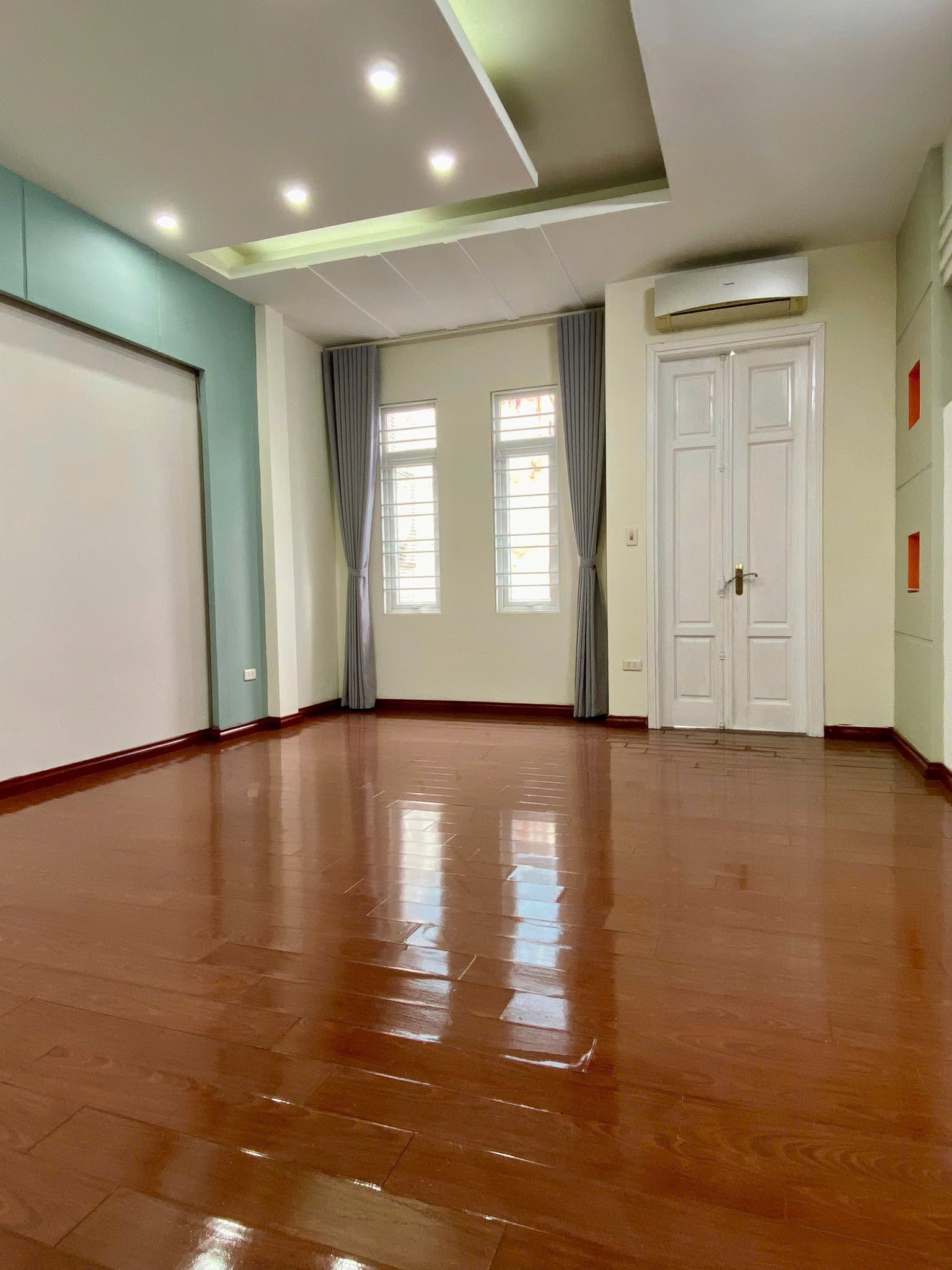 BÁN NHÀ NGUỴ NHƯ KON TUM, DT40M2 5T PHÂN LÔ VỈA HÈ, OTO TRÁNH, KINH DOANH, VP, NHỈNH 20 TỶ 5
