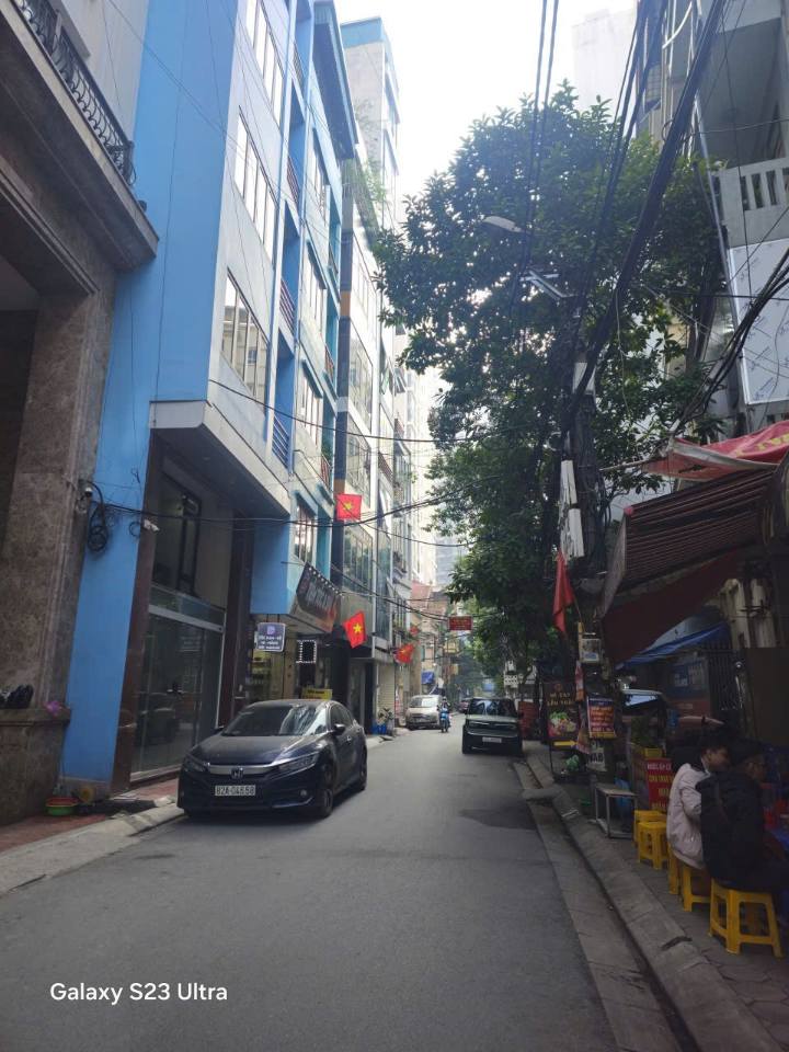 Bán nhà Đội Cấn, Ba Đình, mặt ngõ thông, ô tô tránh nhau thoải mái, kinh doanh tốt. Giá 31 tỷ