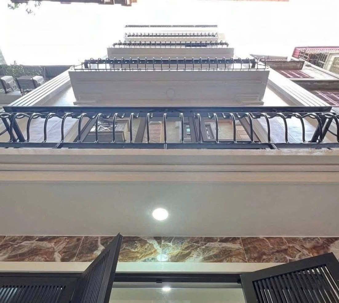 Bán nhà Thụy Khuê, Tây Hồ, dt 47m, khu phân lô, dân trí cao, 20m ra mặt phố. Giá 12 tỷ