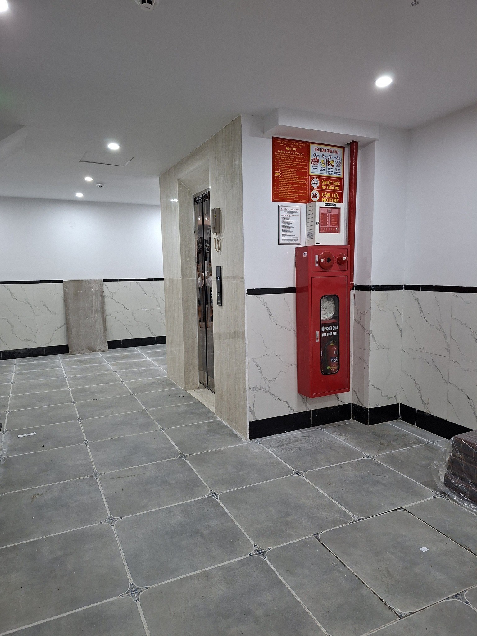 BÁN NHÀ MỸ ĐÌNH – THANG MÁY – 45m² – 10 PHÒNG CHO THUÊ – DÒNG TIỀN ỔN ĐỊNHDiện tích 45m² – 2