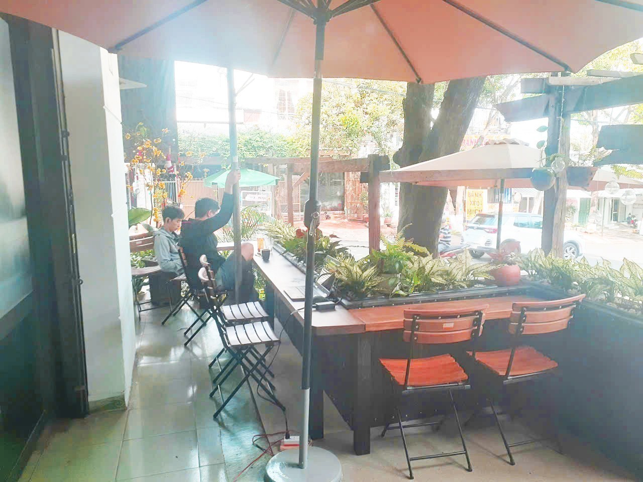 Mình cần sang lại quán Cafe tại 189 Nguyễn Thị Minh Khai ,P Thành Công, BMT. 4