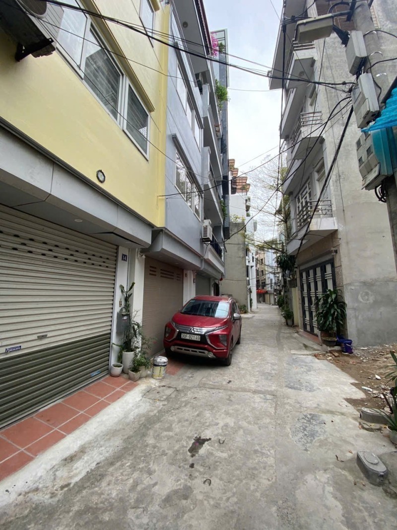 TƯ ĐÌNH – LONG BIÊN  56m² – 4 TẦNG – Ô TÔ VÀO NHÀ – Ô CHỜ THANG MÁY