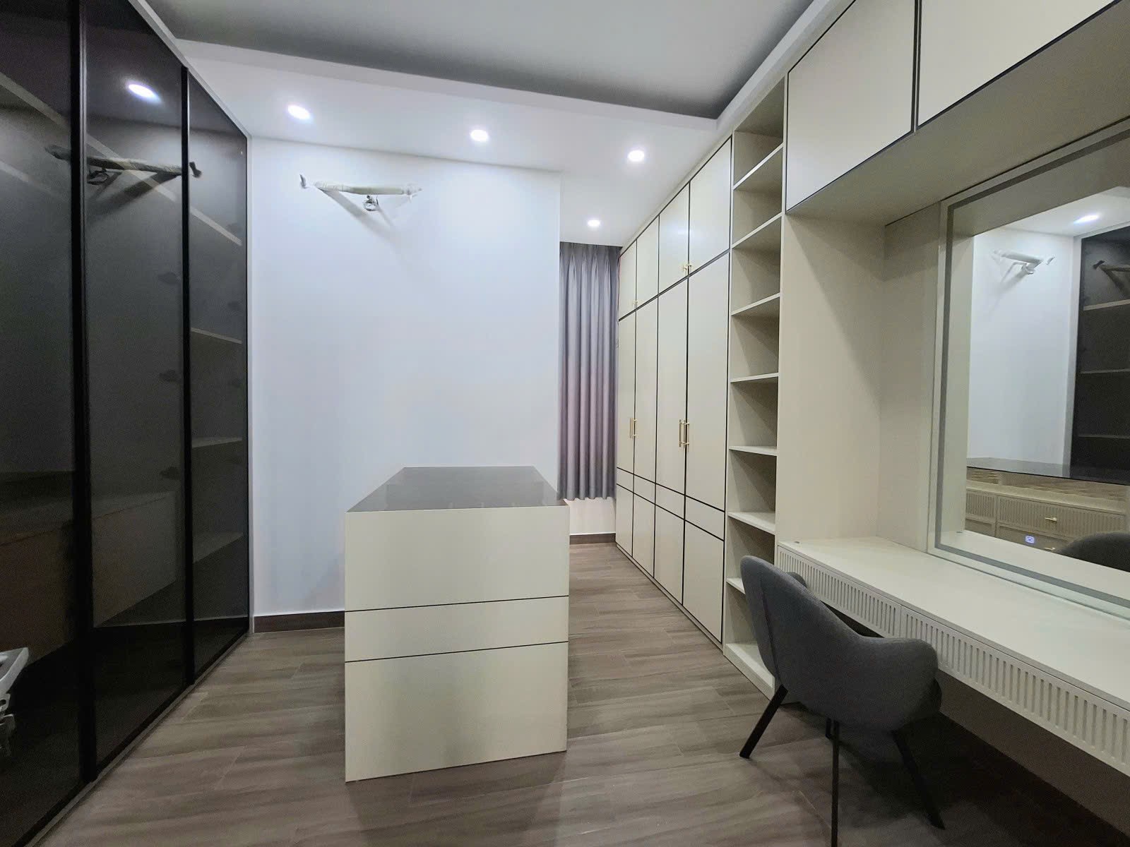 MẶT TIỀN HẺM XE TẢI HUỲNH THIỆN LỘC 52M2 5 TẦNG THANG MÁY CHỈ 10.6 TỶ 6