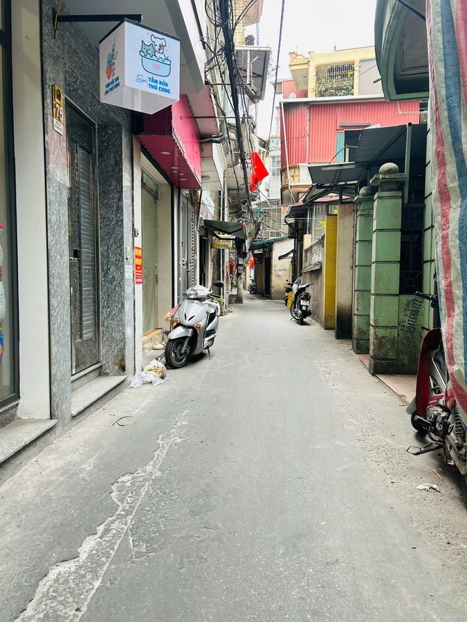 Bán nhà 30m2 xây 5 tầng thang máy mặt ngõ 296 Minh Khai 7