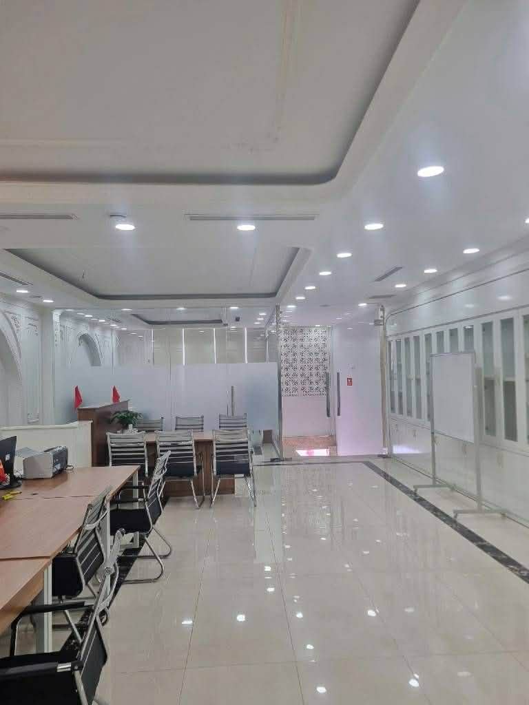 toà nhà mặt phố Hồng Tiến, 152m x 6 tầng, MT 6.3m, dòng tiền 250tr/tháng 5
