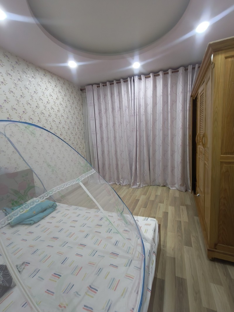 Bán nhà đường Đình Phong Phú, Q9, Thủ Đức, TP HCM. DT - 80m2, 3 tầng. Giá 7.15  tỷ, SHR. 5
