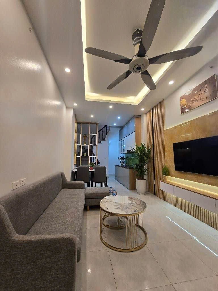 NHÀ BÁT KHỐI – LONG BIÊN  30m² – 5 TẦNG – NGÕ Ô TÔ TRÁNH – FULL NỘI THẤT 5