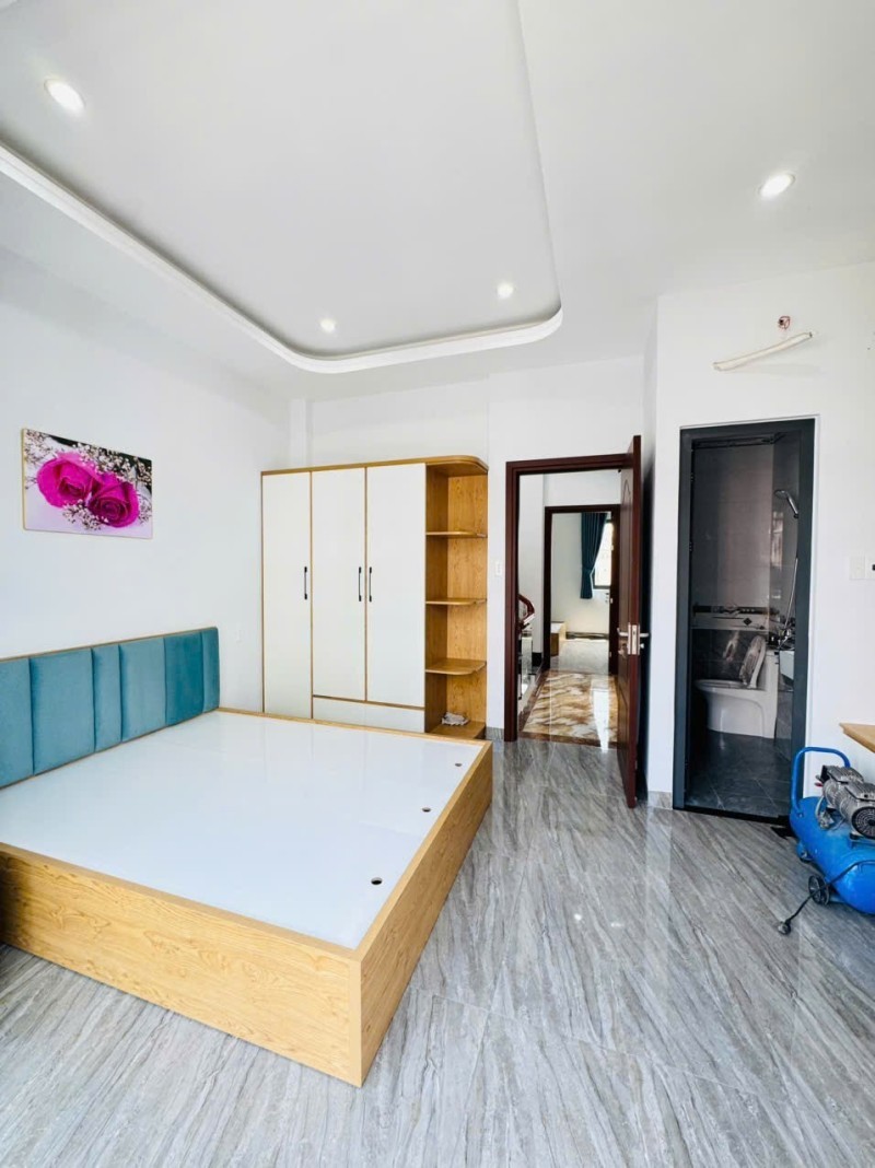 Bán nhà Lã Xuân Oai, Long Trường, Q9, Thủ Đức, TP HCM. DT 54m2, 4 tầng, SHR - Giá  6.7 tỷ 4