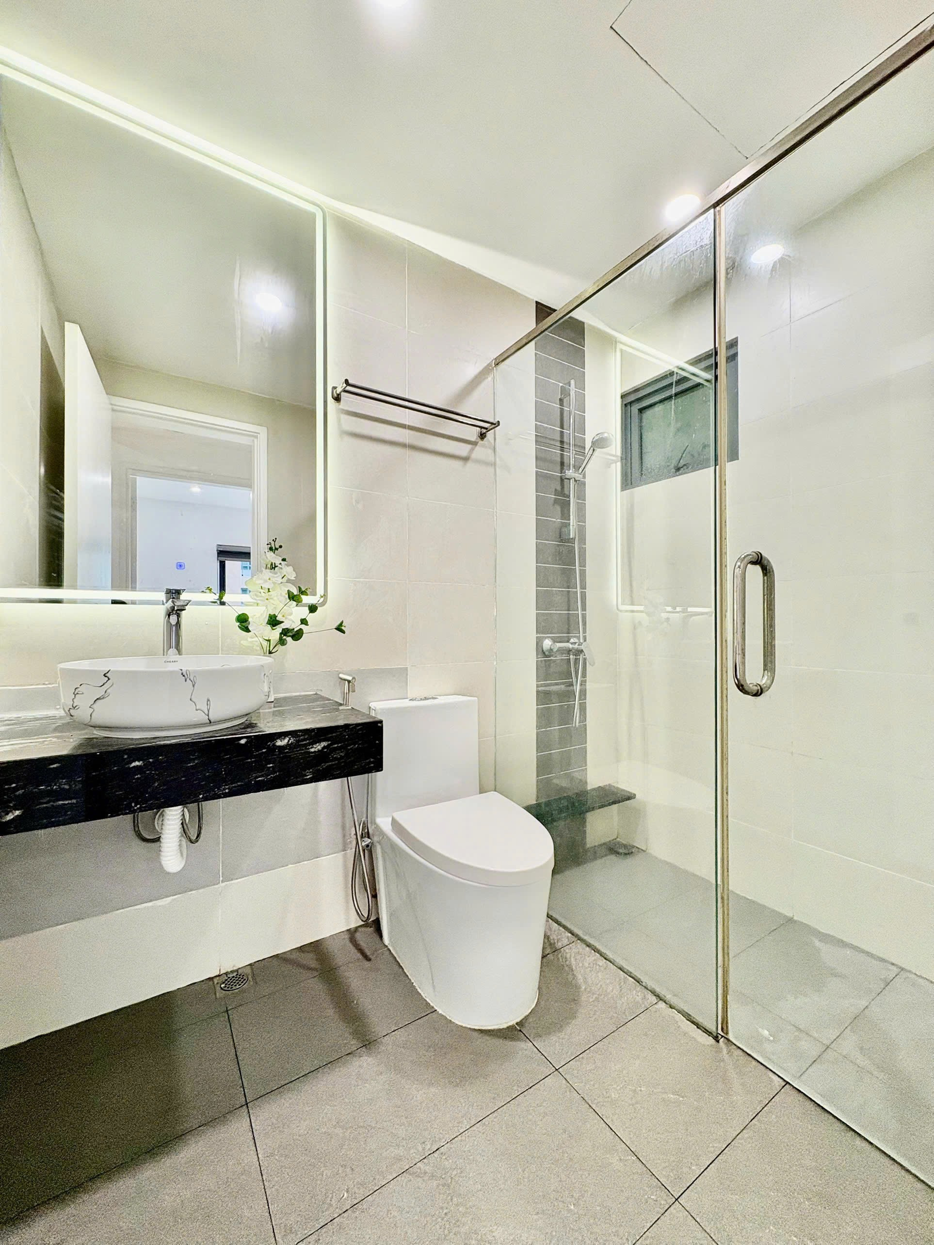 Bán căn hộ MULBERRY LANE 3 NGỦ tòa D, full đồ 8.2 tỷ 6