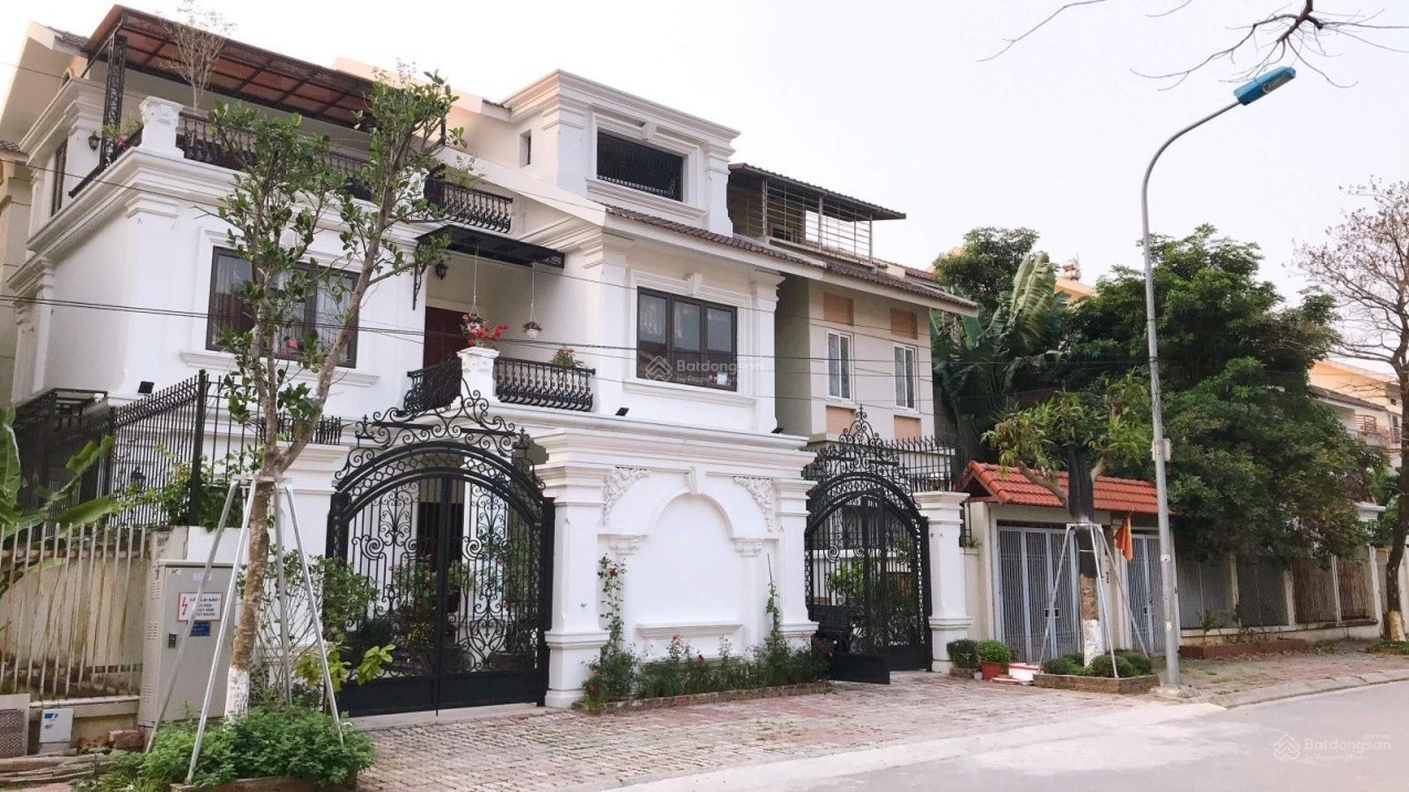 Cần bán căn biệt thự đơn lập 248m2, tại KĐT Tân Tây Đô, căn góc đường 30m + 15m LH 0901 513 811 2