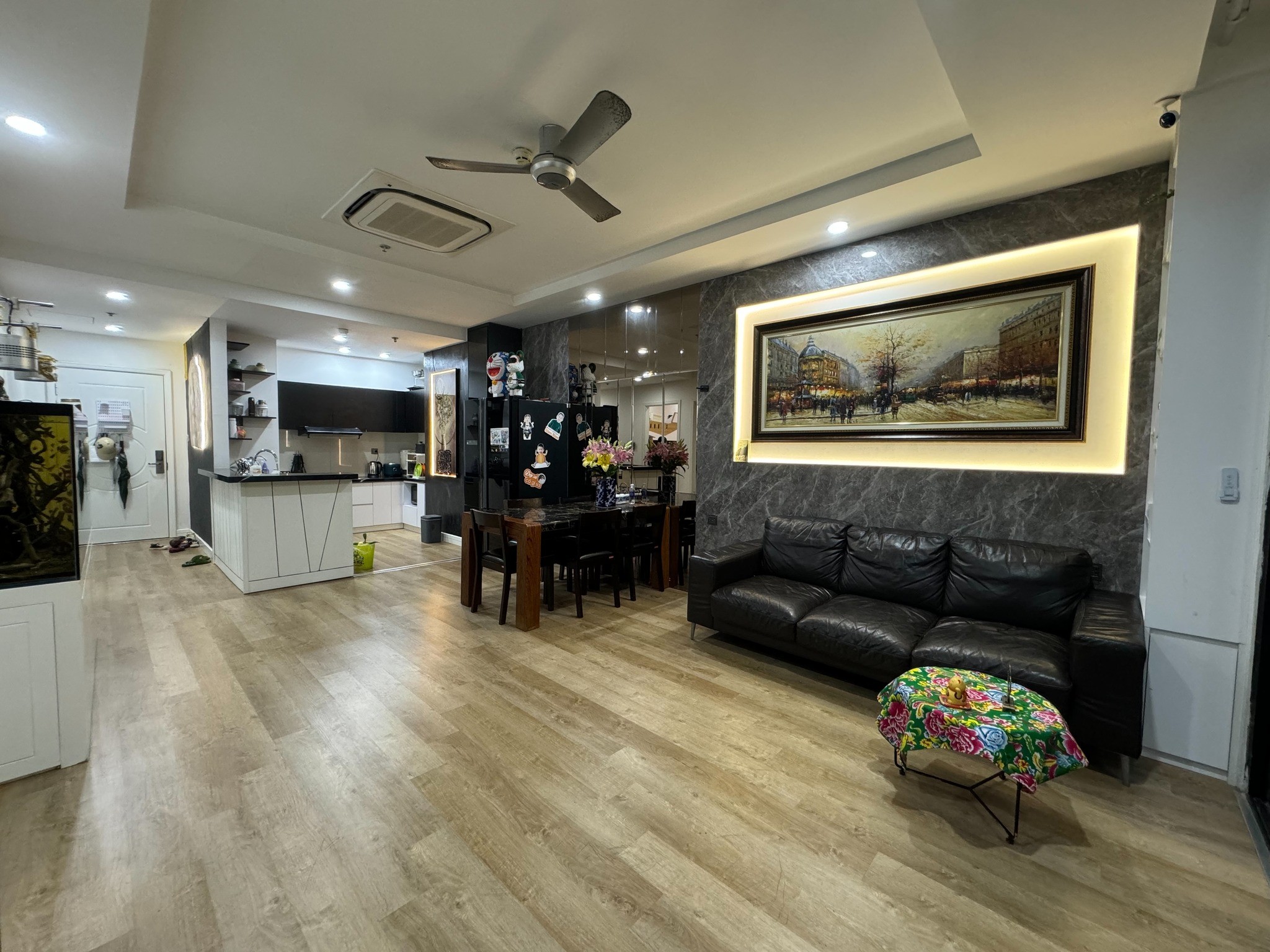 Siêu Phẩm Vip. Bán Chung Cư Nguyễn Văn Cừ, Long Biên 90m2, giá 6,95 tỷ 2
