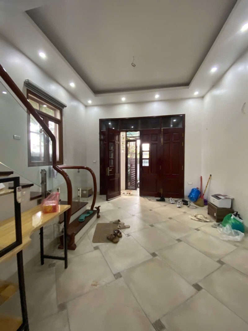 TƯ ĐÌNH – PHÂN LÔ QUÂN ĐỘI – Ô TÔ VÀO NHÀ – CÓ Ô CHỜ THANG MÁY 2