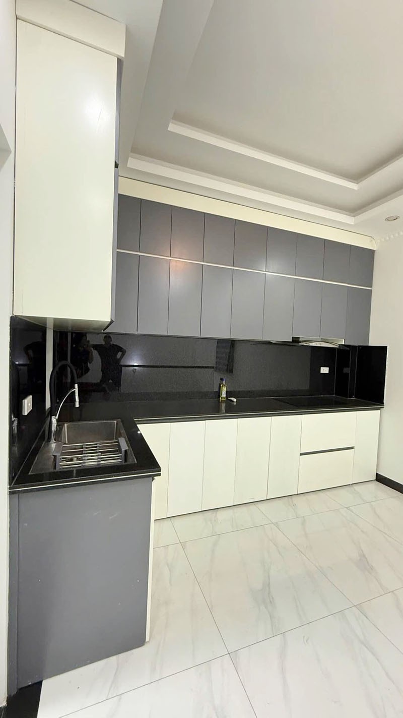 Bán nhà phố Phúc Lợi 73,5m2 - 5 tầng Thang máy, View thoáng vĩnh viễn, ô tô tránh, sát Vinhomes 4