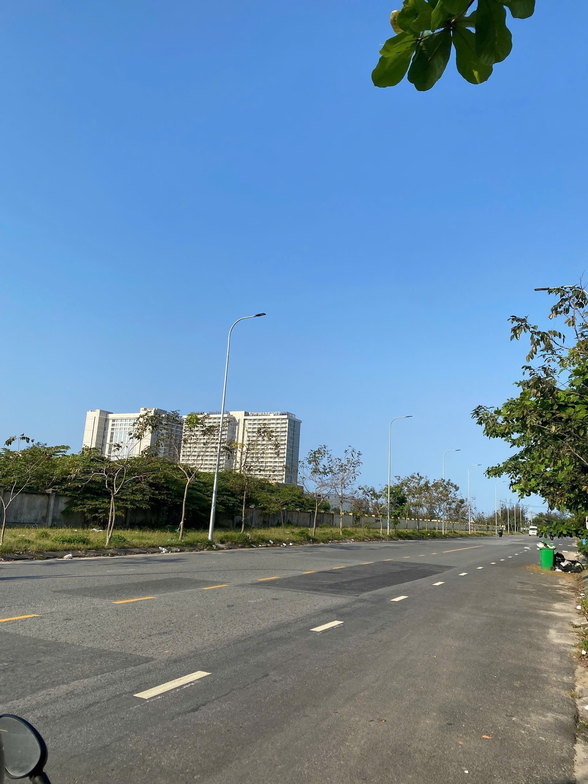 180m2/ 21,5 tỷ Nhà 2 Tầng,Đường Nguyễn Đức Thuận rộng 15m lề 9m, sát Biển Sơn Thủy,H:Bắc 2