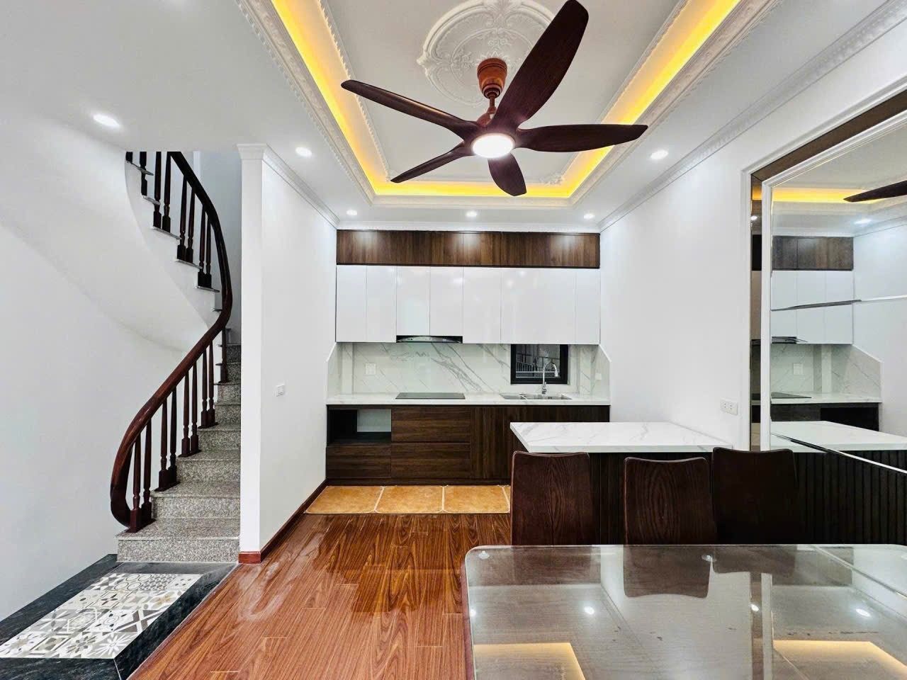 BÁN NHÀ CẦU GIẤY - BA GÁC ĐỖ CỬA, 41M2 - 6 TẦNG ĐẸP, FULL NỘI THẤT, GIÁ 9,8 TỶ 4