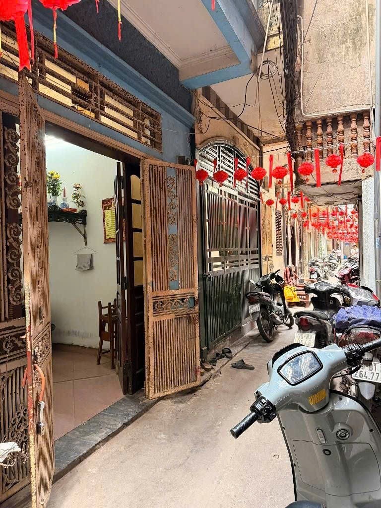 Cần bán Nhà mặt tiền đường Bạch Mai, Phường Bạch Mai, Diện tích 37m², Giá 8.68 Tỷ 2