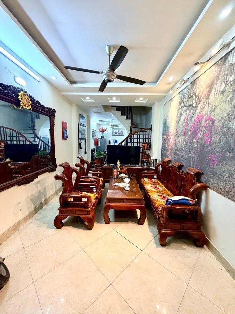 Cần bán Nhà mặt tiền đường Kim Ngưu, Phường Thanh Lương, Diện tích 47m², Giá 12.5 Tỷ